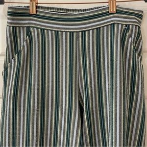 Nordstrom Max Studio striped capris size small
